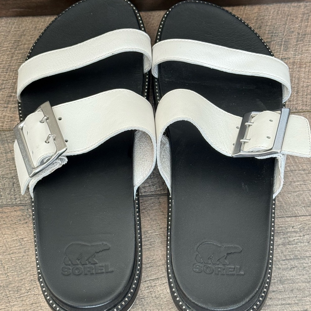 Sorel White Roaming Buckle Sandals